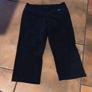 Nike dri fit Capri leggings